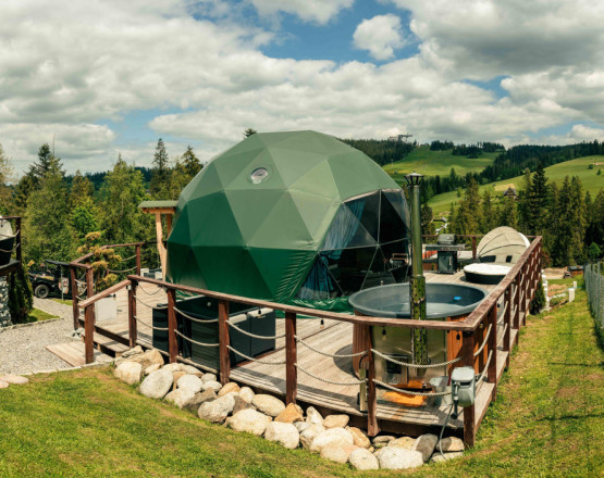 Góralski Harem Osada Glamp&Glass z jacuzzi  w miejscowości Murzasichle