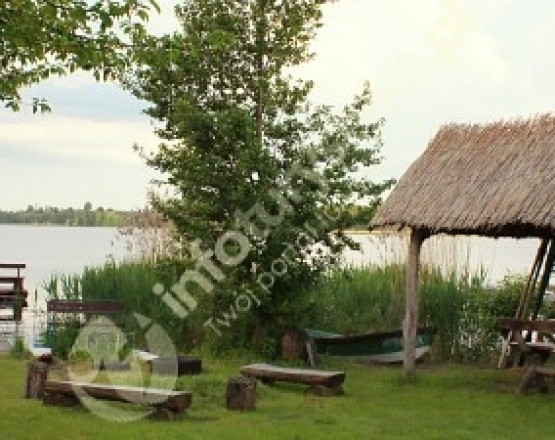 Pokoje i Domki Letniskowe Nad Jeziorem w miejscowości Zełwągi