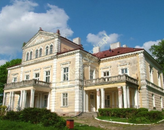 Pałac Raczyńskich w miejscowości Złoty Potok