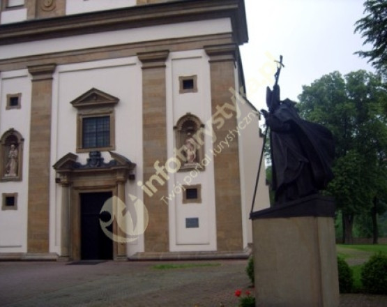 Pomnik Jana Pawła II w miejscowości Nowy Wiśnicz