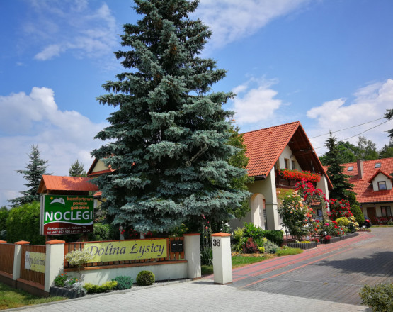 Dolina Łysicy  w miejscowości Święta Katarzyna