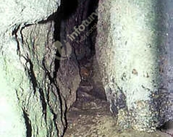 Jaskinia Dziurawy Kamień w miejscowości Jelenia Góra