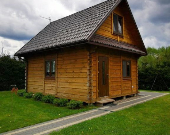 Domki i pokoje nad rzeką w miejscowości Bagno