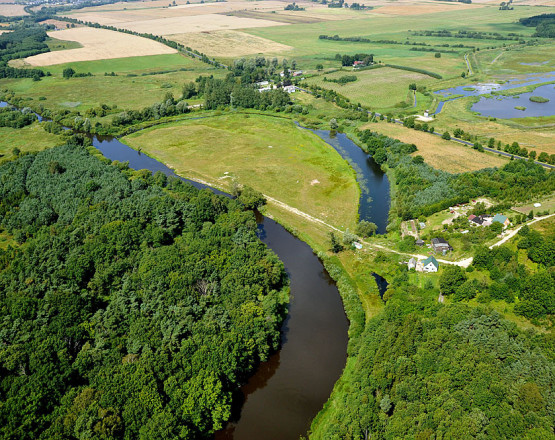 Przystań nad Parsętą  w miejscowości Wrzosowo