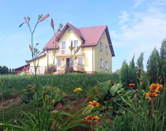 Dom u Sobola w miejscowości Białogóry