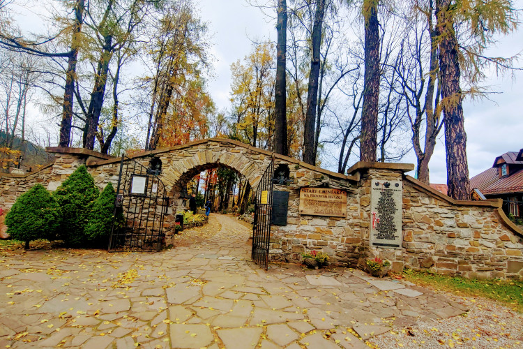 Cmentarz Zasłużonych na Pęksowym Brzyzku w Zakopanem w miejscowości Zakopane