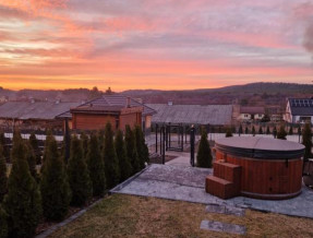 Nowoczesne domy całoroczne 8 osobowe z jacuzzi  w miejscowości Obrocz