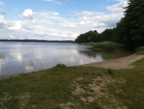 Osada Bociania Pięta  w miejscowości Leleszki