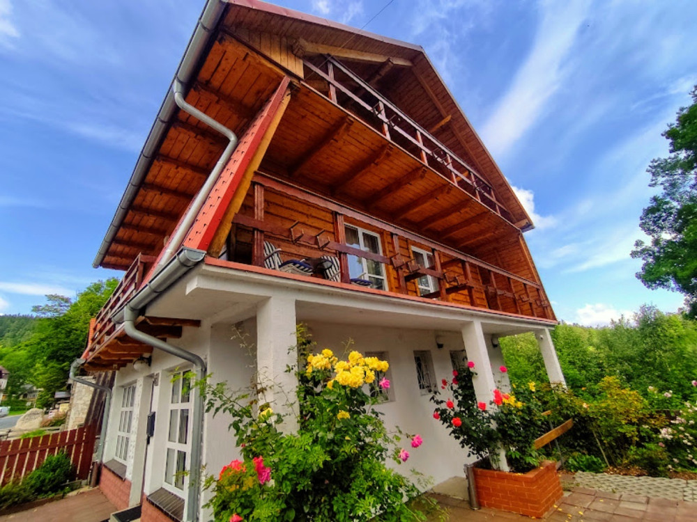 Dom na Karkonoskiej  w miejscowości Karpacz