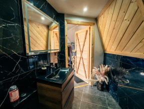 Góralski Harem Osada Glamp&Glass z jacuzzi  w miejscowości Murzasichle