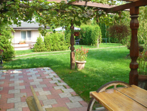 Pokoje i domki letniskowe w Mikołajkach  w miejscowości Mikołajki