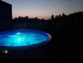 Dom na Końcu Świata Ostrowite Bania i Sauna  w miejscowości Ostrowite (woj. warmińsko-mazurskie)