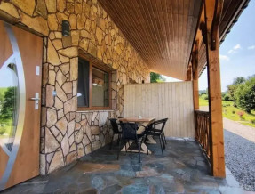 Agroturystyka Bliźniak Nad Stawem  w miejscowości Zahoczewie