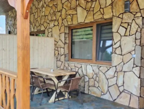 Agroturystyka Bliźniak Nad Stawem  w miejscowości Zahoczewie