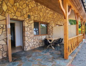 Agroturystyka Bliźniak Nad Stawem  w miejscowości Zahoczewie