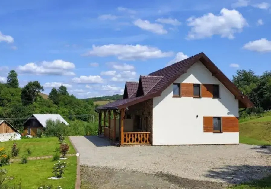 Agroturystyka Bliźniak Nad Stawem  w miejscowości Zahoczewie