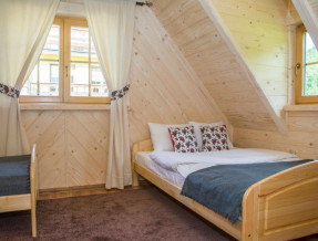 Domek Trzy Doliny Zakopane–Three Valleys Chalet Grill&Jacuzzi  w miejscowości Zakopane