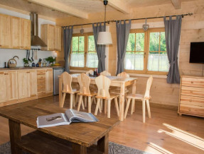 Domek Trzy Doliny Zakopane–Three Valleys Chalet Grill&Jacuzzi  w miejscowości Zakopane