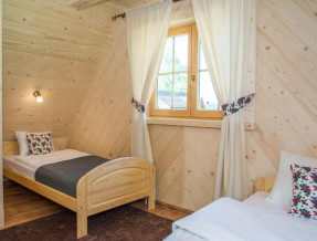 Domek Trzy Doliny Zakopane–Three Valleys Chalet Grill&Jacuzzi  w miejscowości Zakopane