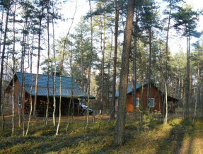 DOMKI NAD TANWIĄ w miejscowości Huta Szumy