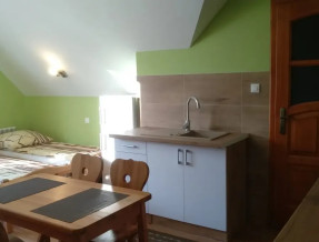 Pokoje z aneksami kuchennymi i apartament u Wiktorii  w miejscowości Sromowce Niżne