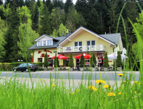 Bar-Kawiarnia BASIA Pokoje Gościnne w miejscowości Szczyrk