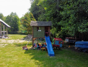 Domki i pokoje nad rzeką w miejscowości Bagno