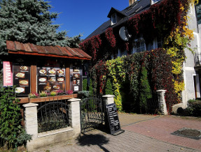 Willa Dorotka - Restauracja Retro Kudowa oraz Bistro za Rogiem  w miejscowości Kudowa-Zdrój